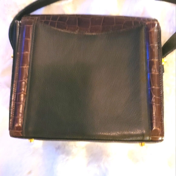 Bally Brown Crocodile Crossbody Bag with Gold Hardware - Picture 4 of 12